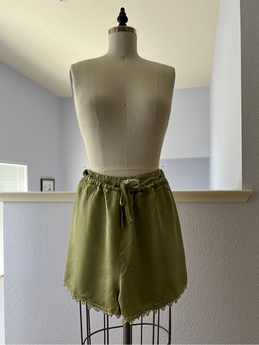 Bella Notte Lounge Shorts with Lace